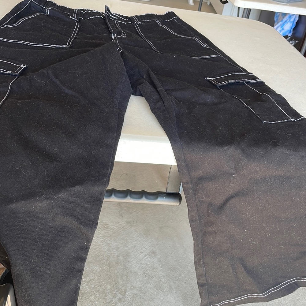 Rue 21 Black with white trim Size Large
